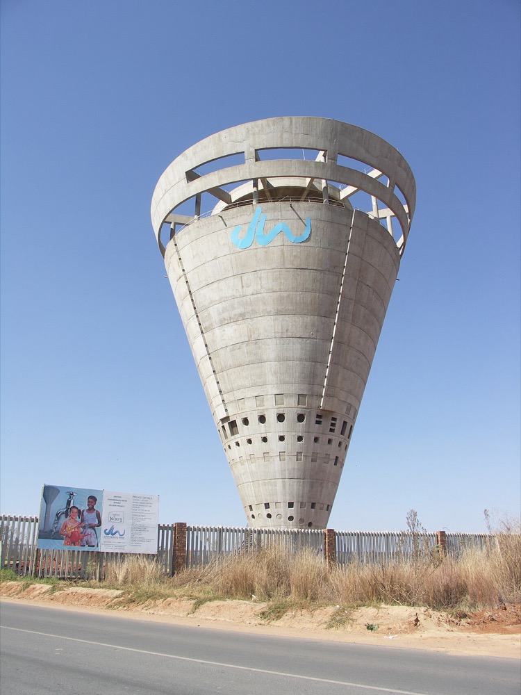 Midrand water tower
